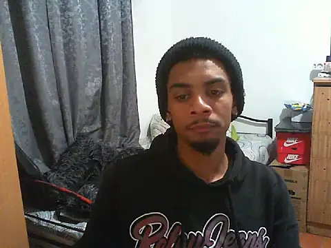 Snapshot of 29YOURZ_28_ chatting on September 2025 08:24:02 PM 29YOURZ 28 online show from September 2025 08:24:02 PM
