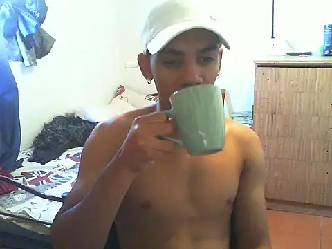Snapshot of 29YOURZ_28_ chatting on February 2025 06:57:02 AM 29YOURZ 28 online show from February 2025 06:57:02 AM