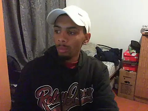 Snapshot of 29YOURZ_28_ chatting on September 2025 05:55:02 PM 29YOURZ 28 online show from September 2025 05:55:02 PM