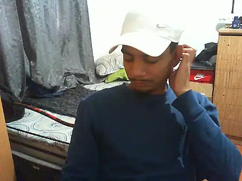Snapshot of 29YOURZ_28_ chatting on October 2025 08:52:01 AM 29YOURZ 28 online show from October 2025 08:52:01 AM