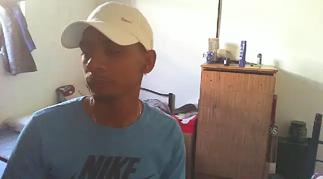 Snapshot of 29YOURZ_28_ chatting on February 2025 07:48:01 AM 29YOURZ 28 online show from February 2025 07:48:01 AM