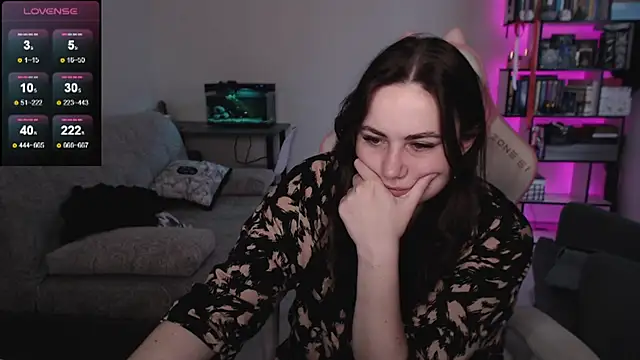 Snapshot of SexyWitch_666 chatting on May 2026 03:05:01 AM SexyWitch 666 online show from May 2026 03:05:01 AM