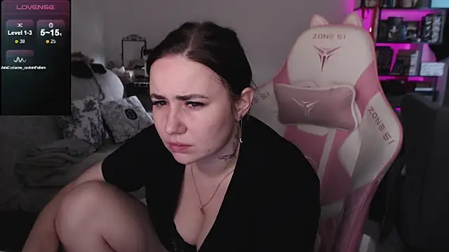 Snapshot of SexyWitch_666 chatting on June 2026 07:09:01 AM SexyWitch 666 online show from June 2026 07:09:01 AM