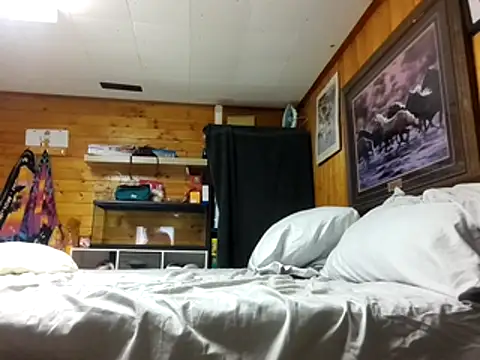 Ryan and Aurora online show from December 2025 02:32:01 AM