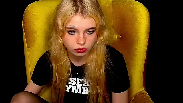 MisssLola online show from November 2025 02:31:02 PM