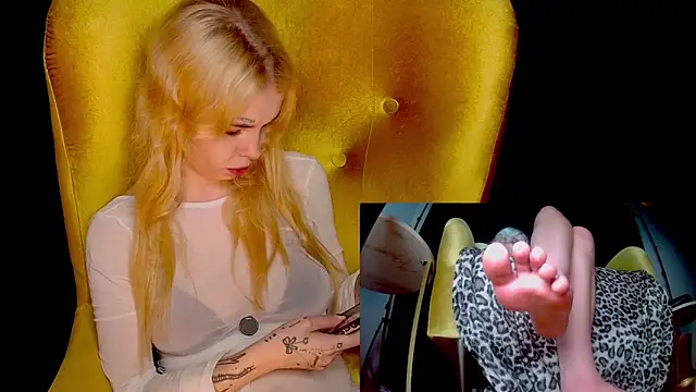 MisssLola online show from October 2025 03:02:02 PM