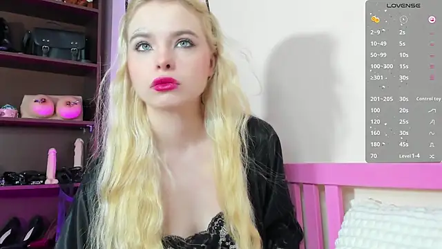 MisssLola online show from February 2025 01:53:02 PM