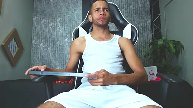 Snapshot of alex_bigcock11 chatting on March 2025 10:57:01 AM alex bigcock11 online show from March 2025 10:57:01 AM