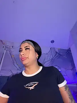 kiim taaylor online show from December 2025 02:24:01 AM