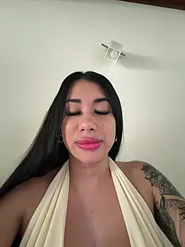 kiim taaylor online show from July 2026 01:56:02 PM