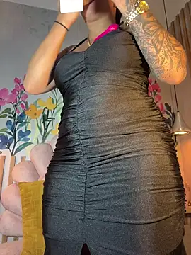 kiim taaylor online show from November 2025 11:48:03 AM