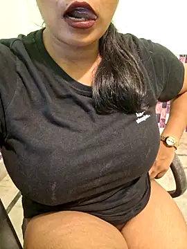 Snapshot of N-Natasha chatting on September 2025 05:08:02 PM N-Natasha online show from September 2025 05:08:02 PM