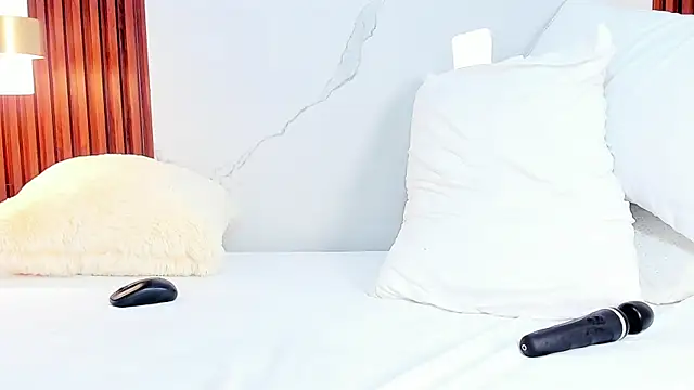 Snapshot of miamiller69 chatting on June 2026 02:33:01 PM miamiller69 online show from June 2026 02:33:01 PM