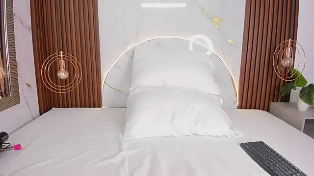 miamiller69 online show from September 2025 05:57:01 AM