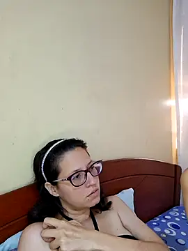 couple orgasm online show from April 2026 05:20:01 PM