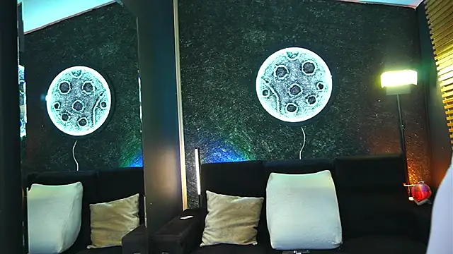 MassimoWalton2 online show from March 2025 12:53:02 PM