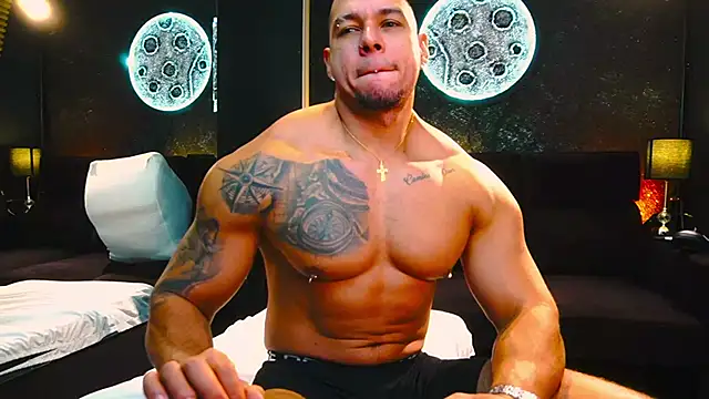 MassimoWalton2 online show from September 2025 12:56:02 PM