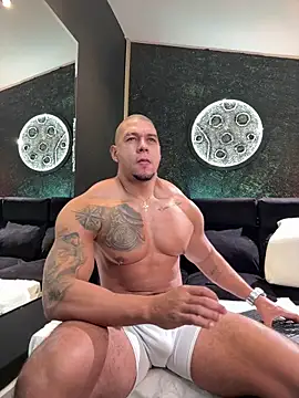 MassimoWalton2 online show from September 2025 03:41:02 PM