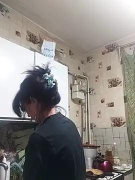 SweetLeila40 online show from December 2025 08:53:02 PM