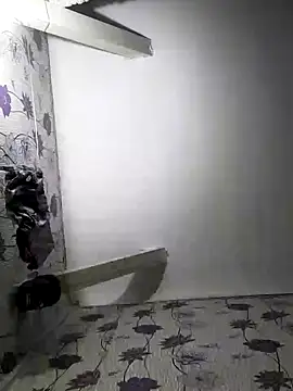 Snapshot of SweetLeila40 chatting on January 2025 09:17:02 PM SweetLeila40 online show from January 2025 09:17:02 PM