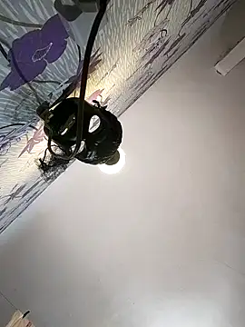 Snapshot of SweetLeila40 chatting on March 2025 12:20:02 AM SweetLeila40 online show from March 2025 12:20:02 AM