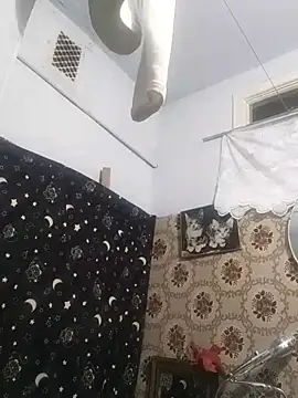 SweetLeila40 online show from February 2026 11:01:02 PM