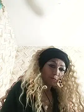 SweetLeila40 online show from January 2026 10:35:01 PM