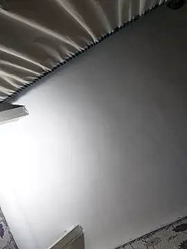 Snapshot of SweetLeila40 chatting on March 2025 09:59:01 PM SweetLeila40 online show from March 2025 09:59:01 PM