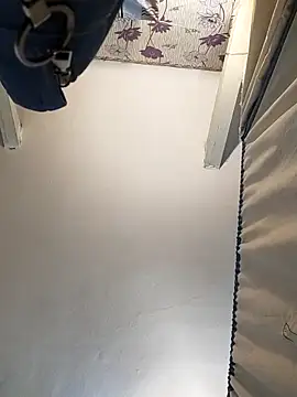 Snapshot of SweetLeila40 chatting on February 2025 08:42:01 PM SweetLeila40 online show from February 2025 08:42:01 PM