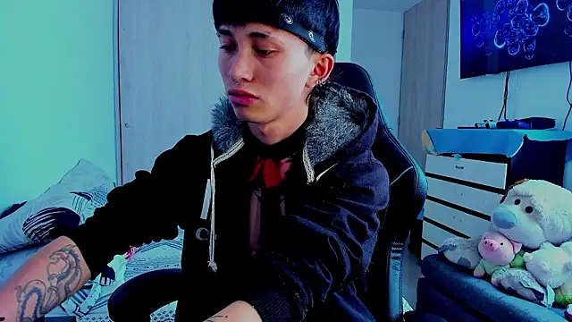 juniior 2311  online show from January 2026 07:12:01 PM