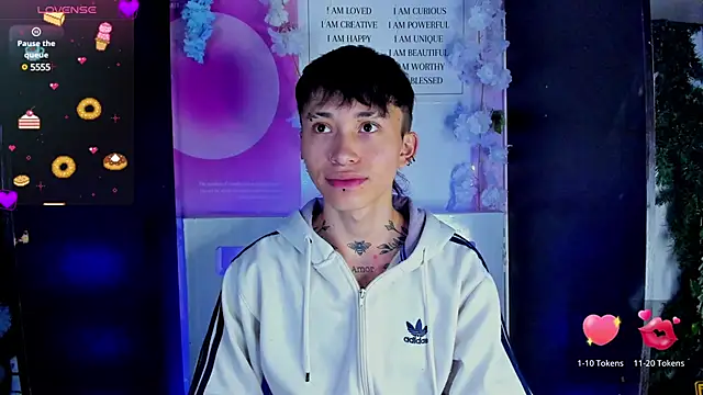 juniior 2311  online show from February 2025 09:22:01 PM