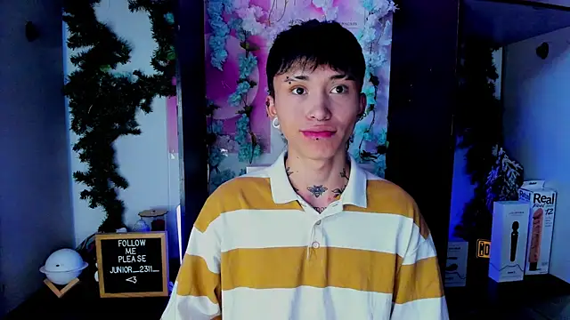 juniior 2311  online show from March 2025 05:27:02 PM