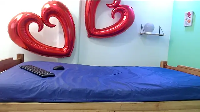 evaleribigtits18 online show from February 2026 01:25:02 AM