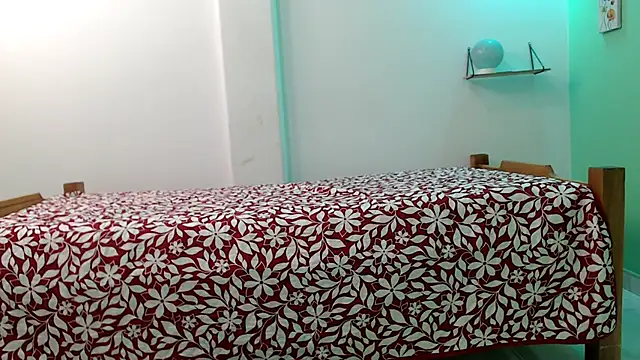 evaleribigtits18 online show from April 2026 01:31:02 AM