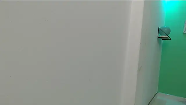 evaleribigtits18 online show from March 2026 01:51:01 AM