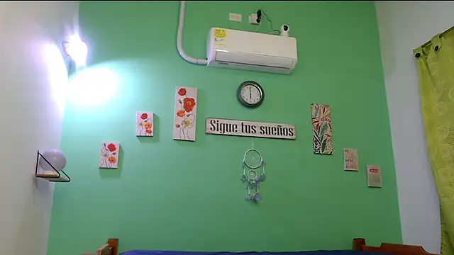 evaleribigtits18 online show from February 2026 01:23:01 AM