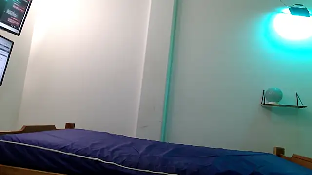 evaleribigtits18 online show from April 2026 01:09:02 AM