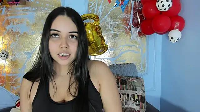 Snapshot of melaniecooperr chatting on June 2026 04:00:02 AM melaniecooperr online show from June 2026 04:00:02 AM