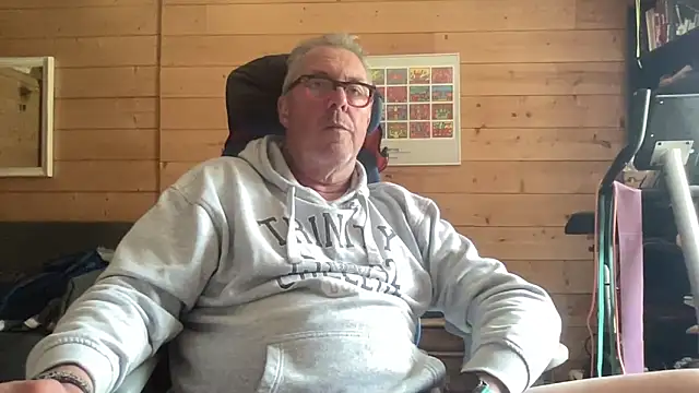 lelohop online show from April 2026 11:06:01 AM