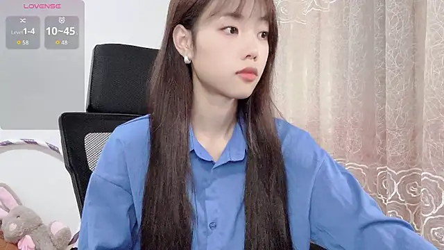 Lvy--v online show from October 2025 10:39:02 PM