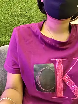 yhona darling online show from May 2026 06:13:02 PM