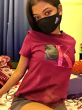 yhona darling online show from April 2026 10:47:02 PM