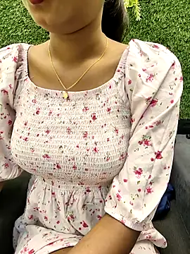 yhona darling online show from March 2026 03:19:02 AM