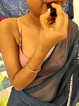 yhona darling online show from November 2025 09:25:01 AM