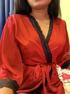 yhona darling online show from April 2026 06:58:01 PM