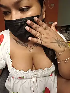 Snapshot of Hot_Urvi chatting on May 2026 07:13:01 PM Hot Urvi online show from May 2026 07:13:01 PM