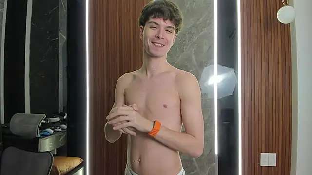 Snapshot of calvin_love_you chatting on July 2026 03:15:01 PM calvin love you online show from July 2026 03:15:01 PM