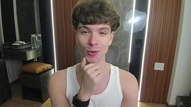 Snapshot of calvin_love_you chatting on May 2026 05:24:02 PM calvin love you online show from May 2026 05:24:02 PM