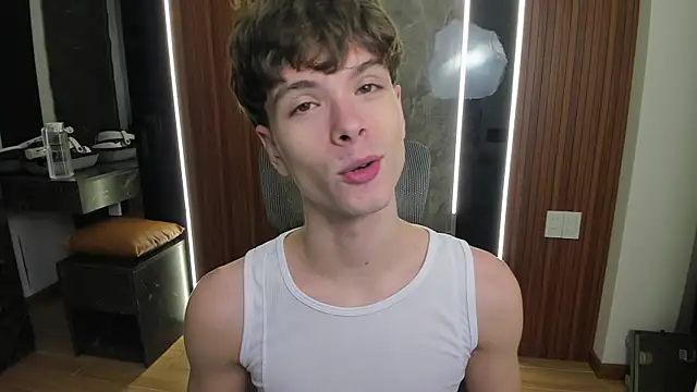 Snapshot of calvin_love_you chatting on May 2026 05:15:02 PM calvin love you online show from May 2026 05:15:02 PM