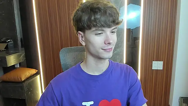 Snapshot of calvin_love_you chatting on April 2026 05:25:01 PM calvin love you online show from April 2026 05:25:01 PM